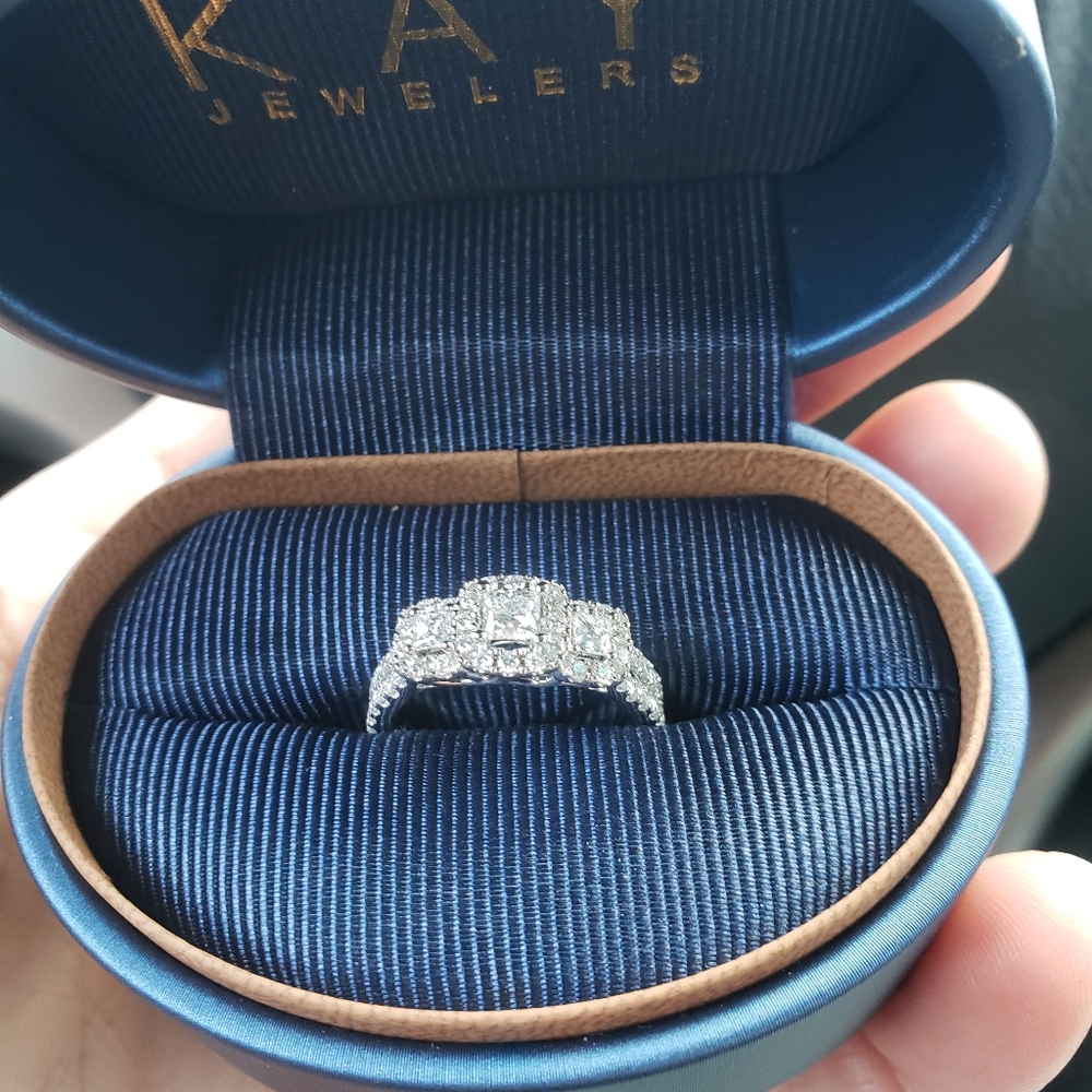 Leo Diamond 3-Stone Engagement Ring 1-1/3 ct tw